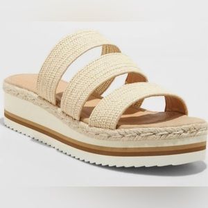 Universal Threads Platform Sandal